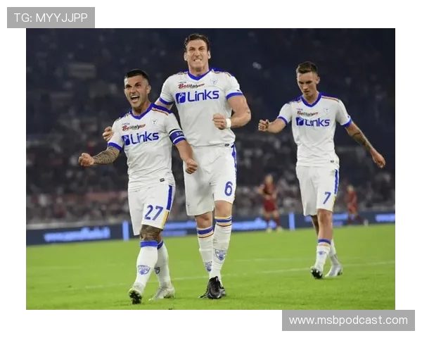 意甲联赛最新动态：顶级球队争冠激烈，球员表现精彩纷呈